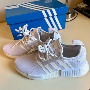 Adidas R1 Juniors Primeblue originals! Size 4